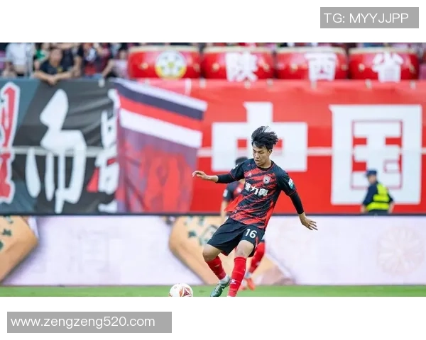 足球界新星崛起 引领未来潮流的年轻球员们逐梦国际赛场